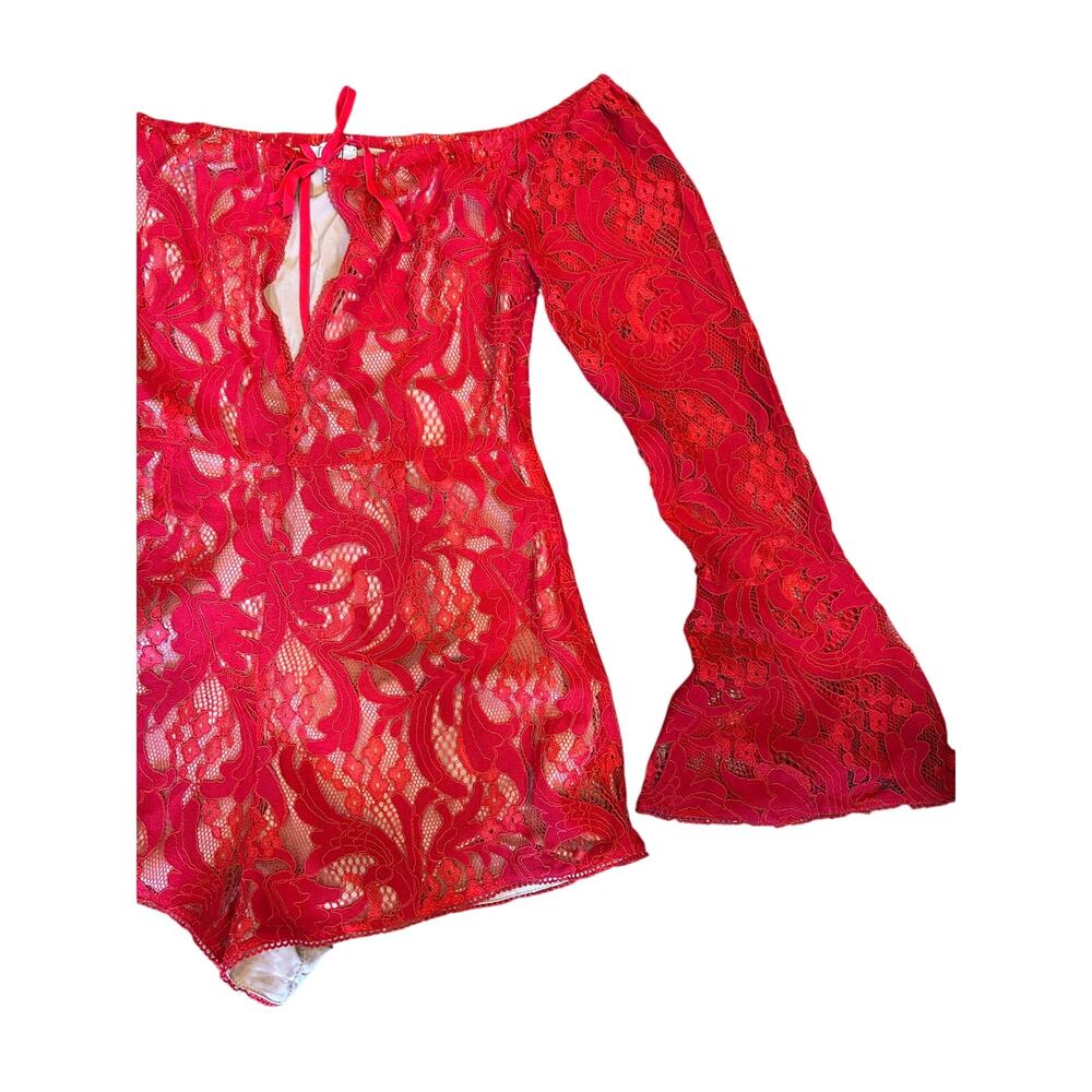 Tobi Love Me Romper Womens Large Red Floral Lace Bell Sleeve Off Shoulder Boho - Picture 2 of 9